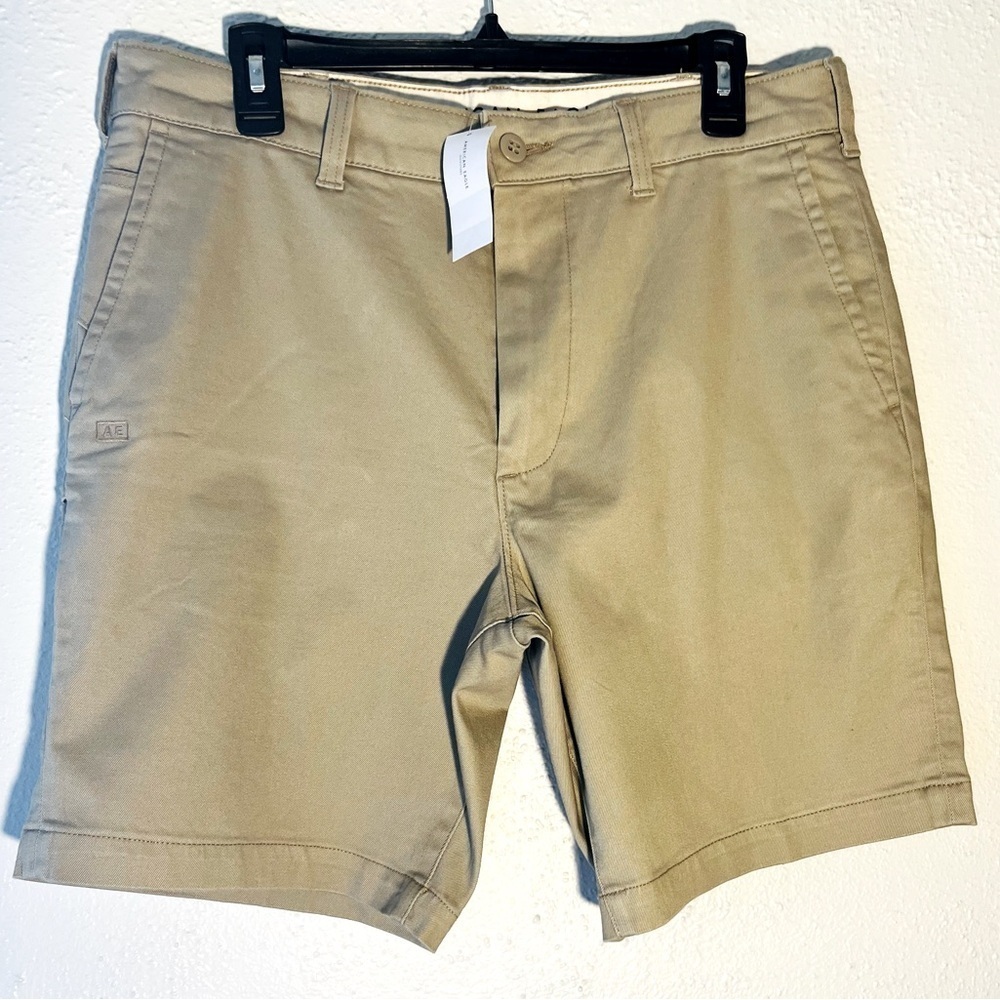 American Eagle Chino Shorts Men’s Size 33 Beige Tan Khaki Cotton Slim Fit NWT